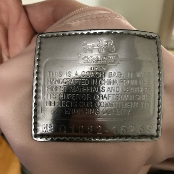 Ladies Metallic Hobo Style Coach Bag - Picture 3 of 8